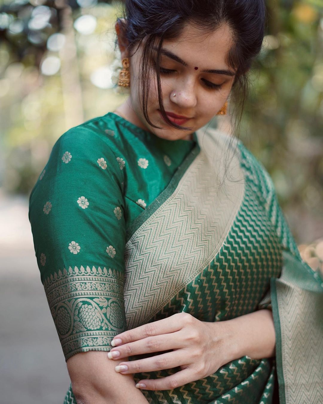 Green Pure Soft Semi Silk Saree With Attractive Blouse Piece