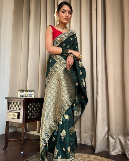 Green Pure Soft Silk Saree With Twirling Blouse Piece