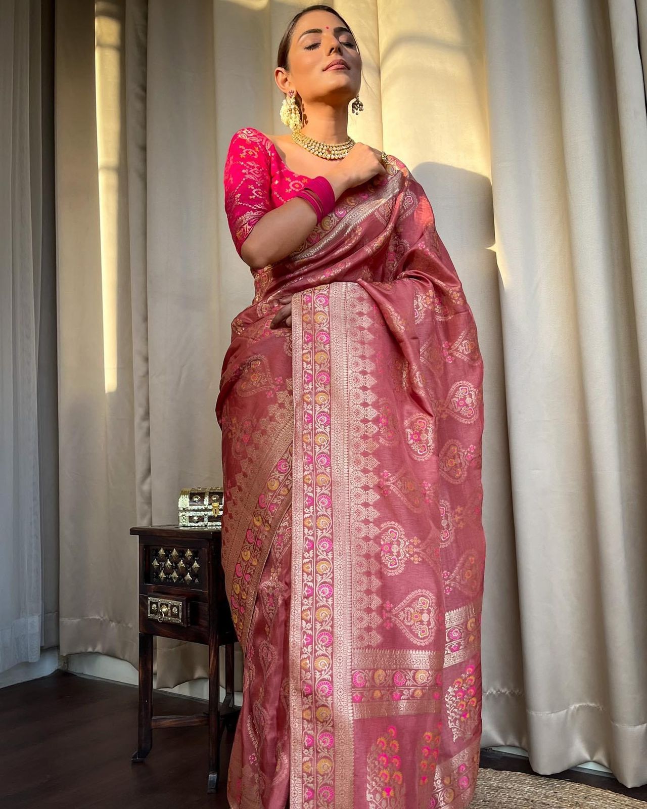 Orchid Pink Pure Soft Silk Saree With Twirling Blouse Piece