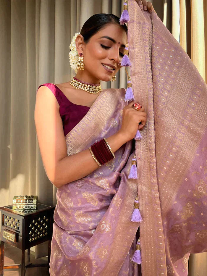 Lavender Purple Pure Soft Silk Saree With Twirling Blouse Piece