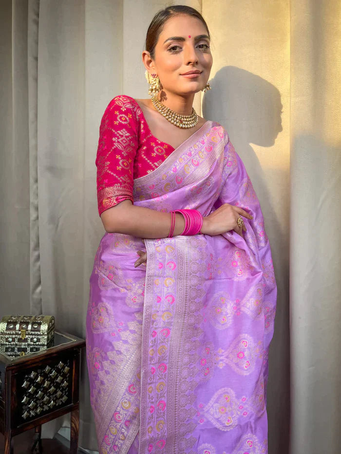 Lavender Pure Soft Silk Saree With Twirling Blouse Piece