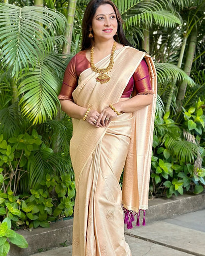 Off White Pure Soft Semi Silk Saree With Attractive Blouse Piece