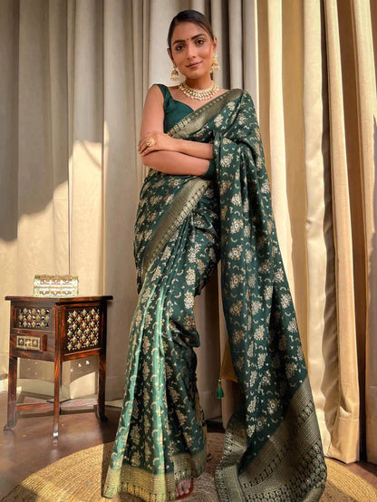 Green Pure Soft Silk Saree With Twirling Blouse Piece