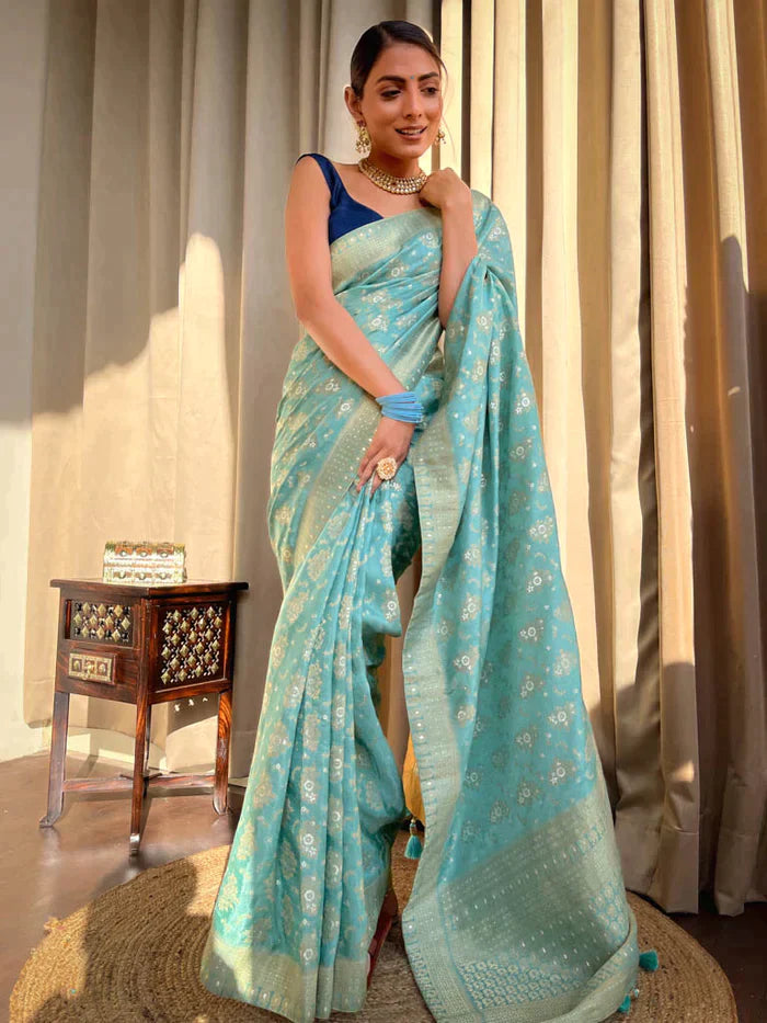 Turquoise GreenPure Soft Silk Saree With Twirling Blouse Piece