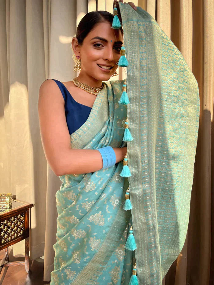 Turquoise GreenPure Soft Silk Saree With Twirling Blouse Piece