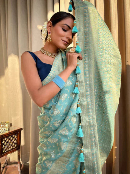 Turquoise GreenPure Soft Silk Saree With Twirling Blouse Piece