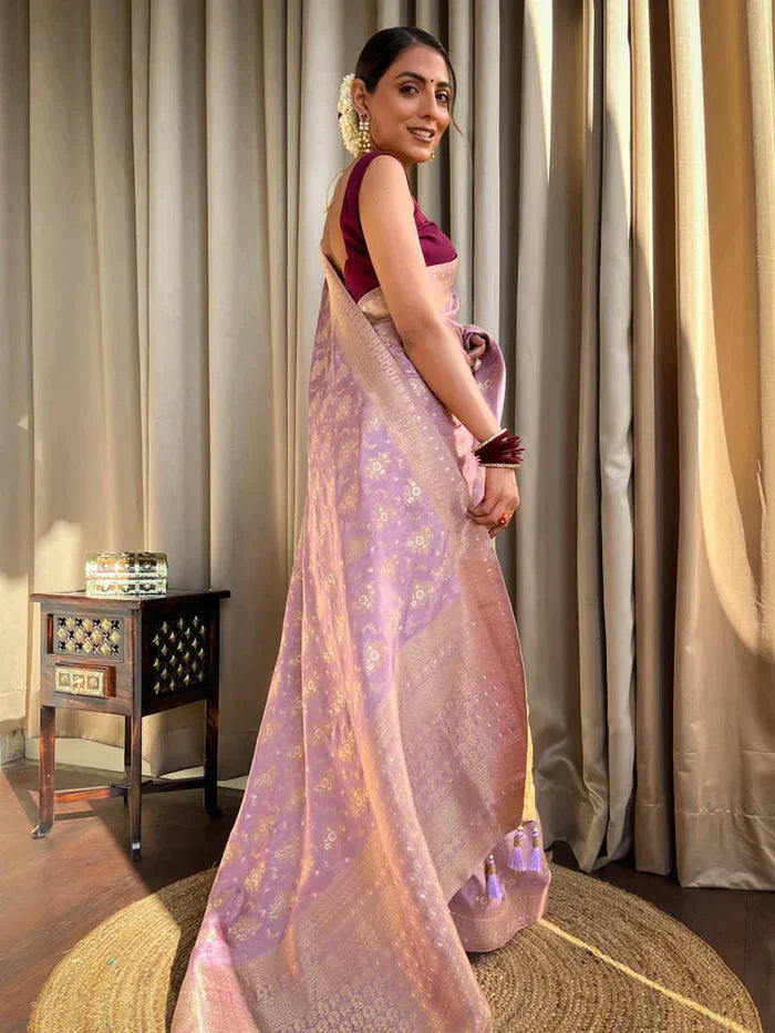 Lavender Purple Pure Soft Silk Saree With Twirling Blouse Piece