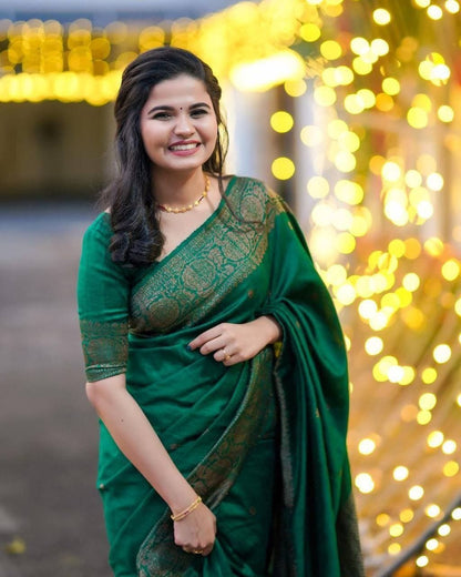 Green Pure Soft Silk Saree With Magnific Blouse Piece